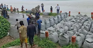 ভূঞাপুর-তারাকান্দি আঞ্চলিক মহাসড়কে ধস; যানচলাচল বন্ধে স্থানীয়দের ভোগান্তি